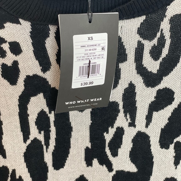 Leopard Print Sweater Dress - Picture 4 of 8